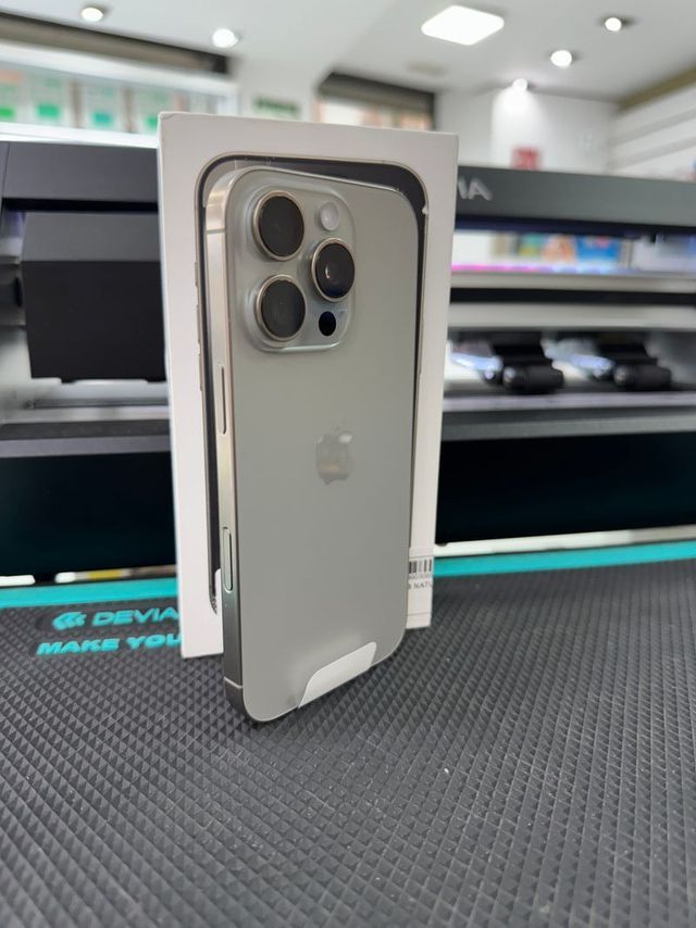 IPHONE 16 PRO MAX 256GB COMO NUEVO