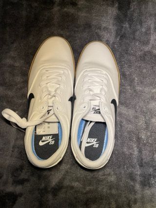 Zapatillas Nike SB Blancas y Marrones