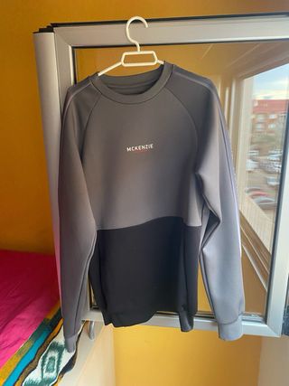 Sudadera McKenzie gris sin capucha