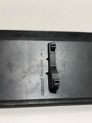 MOLDURA PUERTA DELANTERA IZQUIERDA RENAULT TRAFIC3