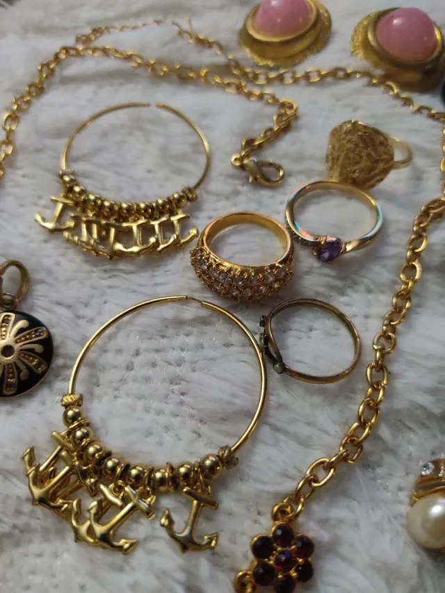 Lote de bijuterias antigas e moda