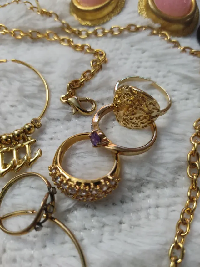 Lote de bijuterias antigas e moda