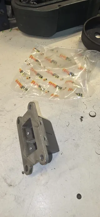 Caja de láminas Italkit Derbi Varián/AM6