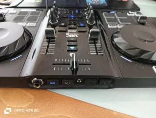 Hercules DJ Control Air console