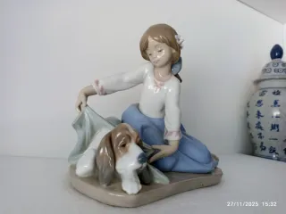 Figura Lladró Niña con Perro tienes frío? única