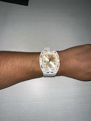 Reloj Guess Blanco y Dorado