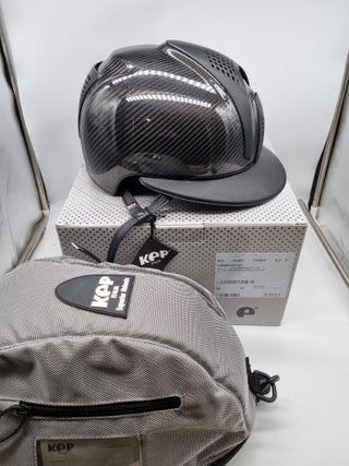 < Casco equitación KEP E-Light Carbono Negro