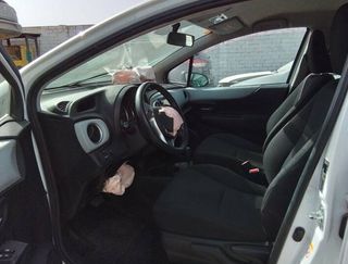 Toyota 5056985 centralita motor 896610dc00 yaris