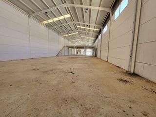 Nave industrial en venta en Renfe - Bulevar 1º y 2º Fase en Jaén