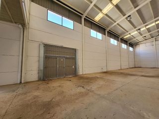Nave industrial en venta en Renfe - Bulevar 1º y 2º Fase en Jaén