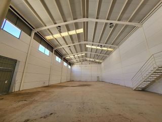 Nave industrial en venta en Renfe - Bulevar 1º y 2º Fase en Jaén
