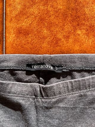 Leggings grigi Terranova - Taglia S con scritta la