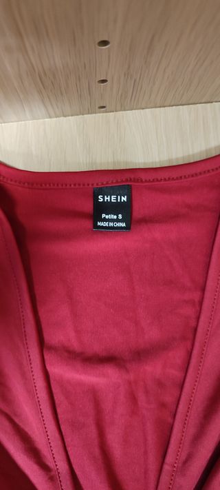 Vestido ROJO – Nuevo a estrenar – Talla Petite S