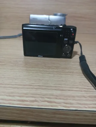 Cámara Nikon COOLPIX 14MP 5x Zoom