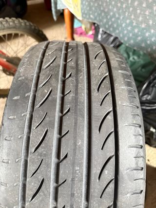 Neumáticos 225/40/18