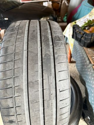 Neumáticos 225/40/18