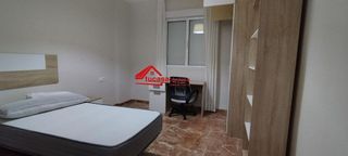 Piso en alquiler en Ciudad Jardín - Zoco en Córdoba