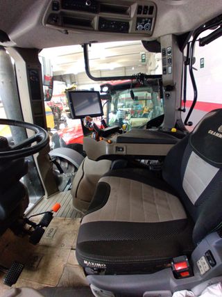 TRACTOR CASE IH OPTUM 300 CVX