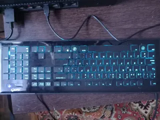 Xbox One Negro + Mando + Teclado+ cables