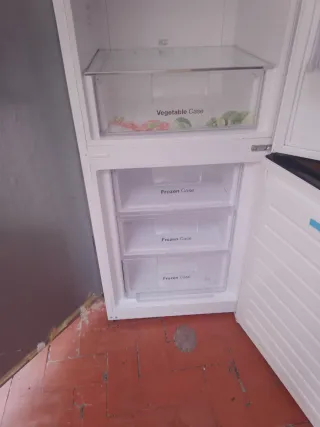 Frigorífico Combi WINIA 1 año uso