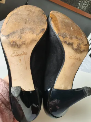 Zapatos de tacón Clarks negros talla 40