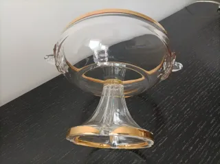 Centro de cristal vintage con borde dorado