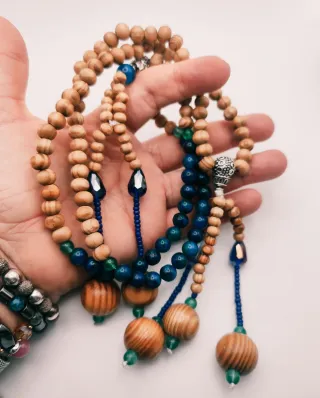 Juzu legno e pietre blu