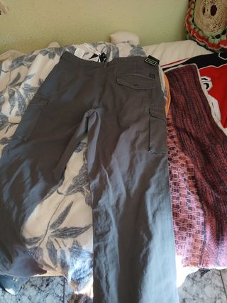 Pantalón Cargo Guess Gris