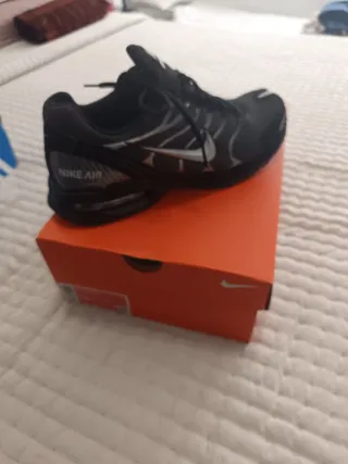 Nike Air Max Torch 4 Talla 44 Negro/Plata