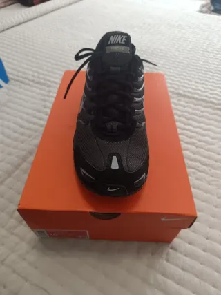 Nike Air Max Torch 4 Talla 44 Negro/Plata