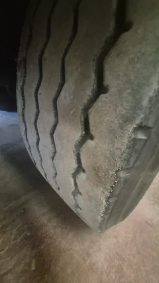 Semirremolque caja corta 7.33m