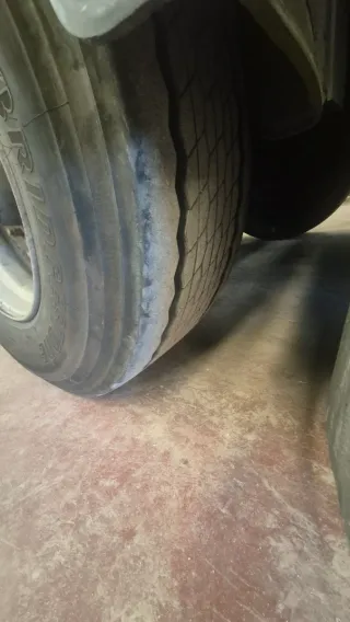 Semirremolque caja corta 7.33m