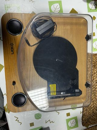 Tocadiscos ION Max LP con altavoces