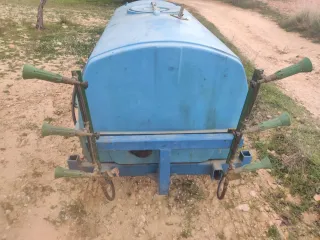 Pulverizador remolque 1.000L