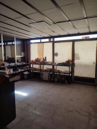 Local comercial en venta en Universidad - Los Lirios en Logroño