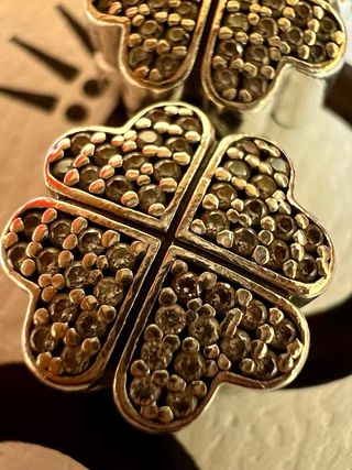 2x Clips Pandora Trébol