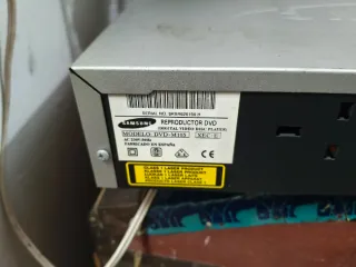 Reproductor DVD Samsung DVD-M105