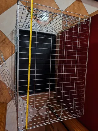 Jaula metálica para perros.