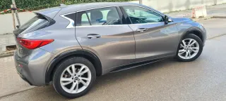 Infiniti Q30 2016
