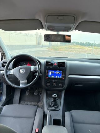 Volkswagen Golf V 1.9 TDI 155.000km