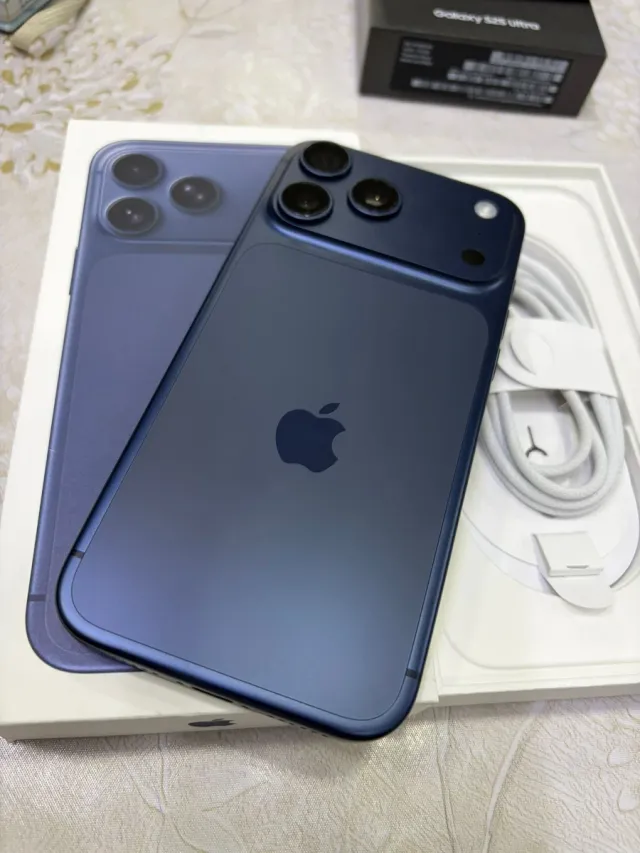 iPhone 17 Pro Max 256GB Blu Batteria 100%