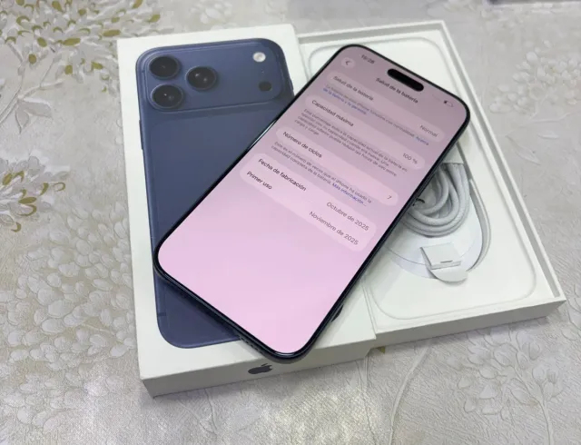 iPhone 17 Pro Max 256GB Blu Batteria 100%