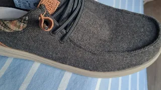 Zapatos Hey Dude Marrón y Gris