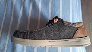 Zapatos Hey Dude Marrón y Gris