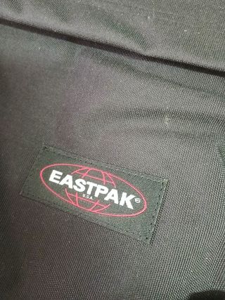 Mochila Eastpak Padded Pak’r 24L negra