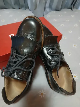 Zapatos Panyno niña grises charol