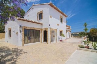 Casa en venta en Teulada Pueblo en Teulada