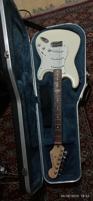 Guitarra Fender Stratocaster Mexicana