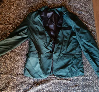 Traje de niño verde