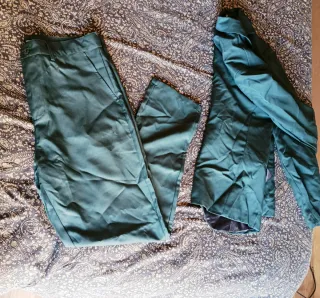 Traje de niño verde